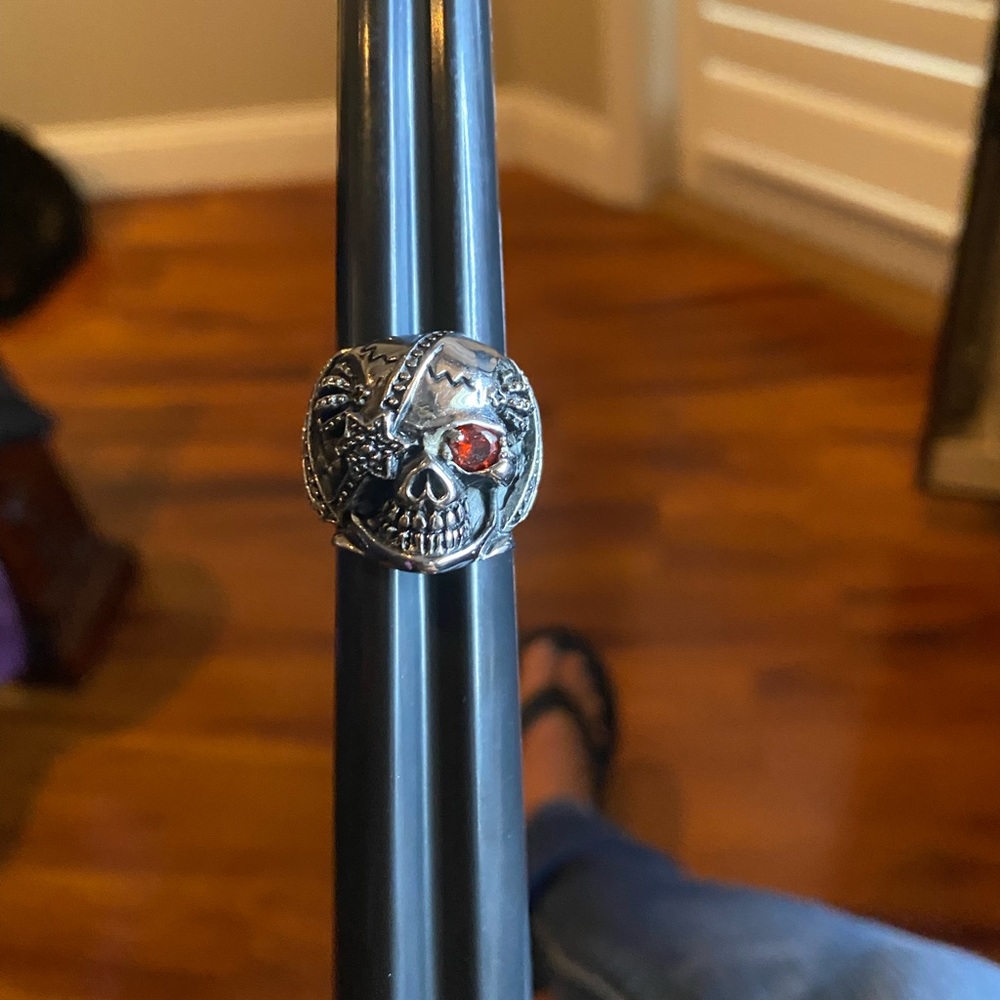 Stainless steel skull ring